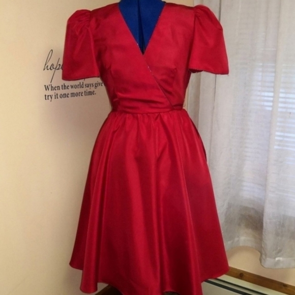 1980 semi formal attire